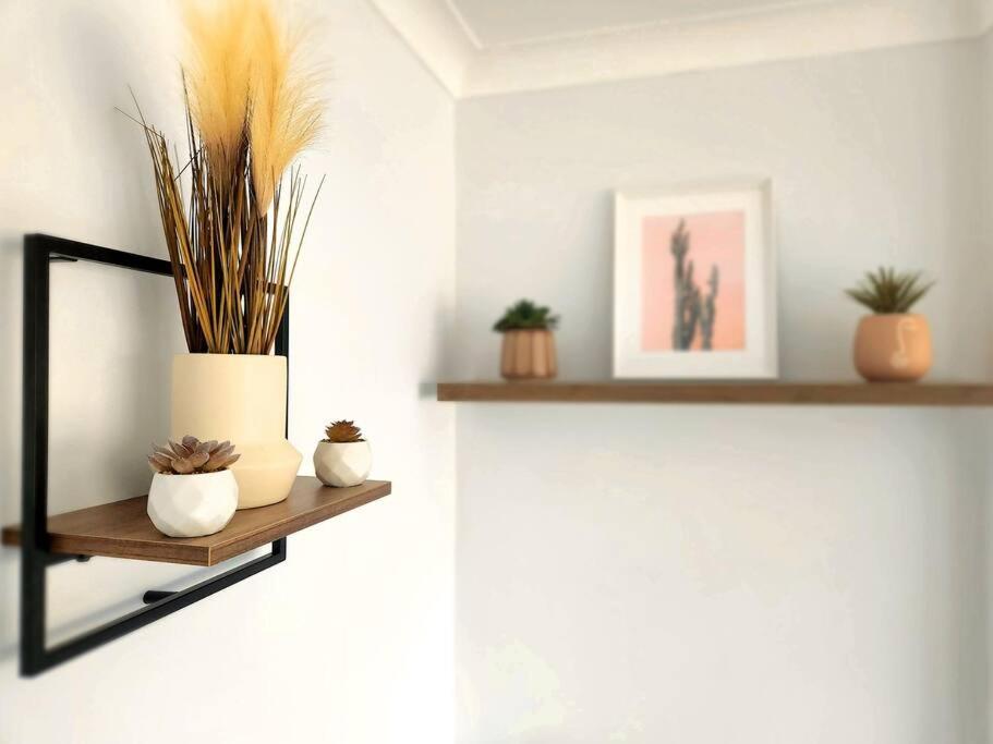 Quirky, Family Home In Glasgow Cardonald Екстер'єр фото